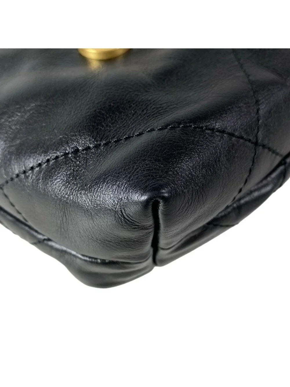 Chanel Handbag 22 Mini Black